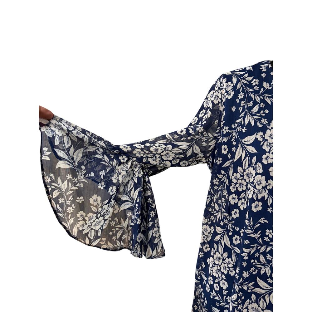Calvin Klein blue floral dress size 10. Bell sleeve, v -neck, flowy, boho chic. - Picture 5 of 5